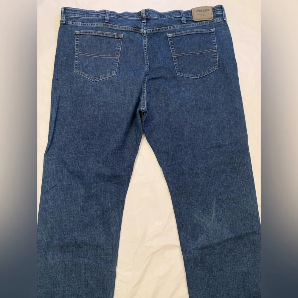 Wrangler Dark Wash Men’s Jeans Size 50x30